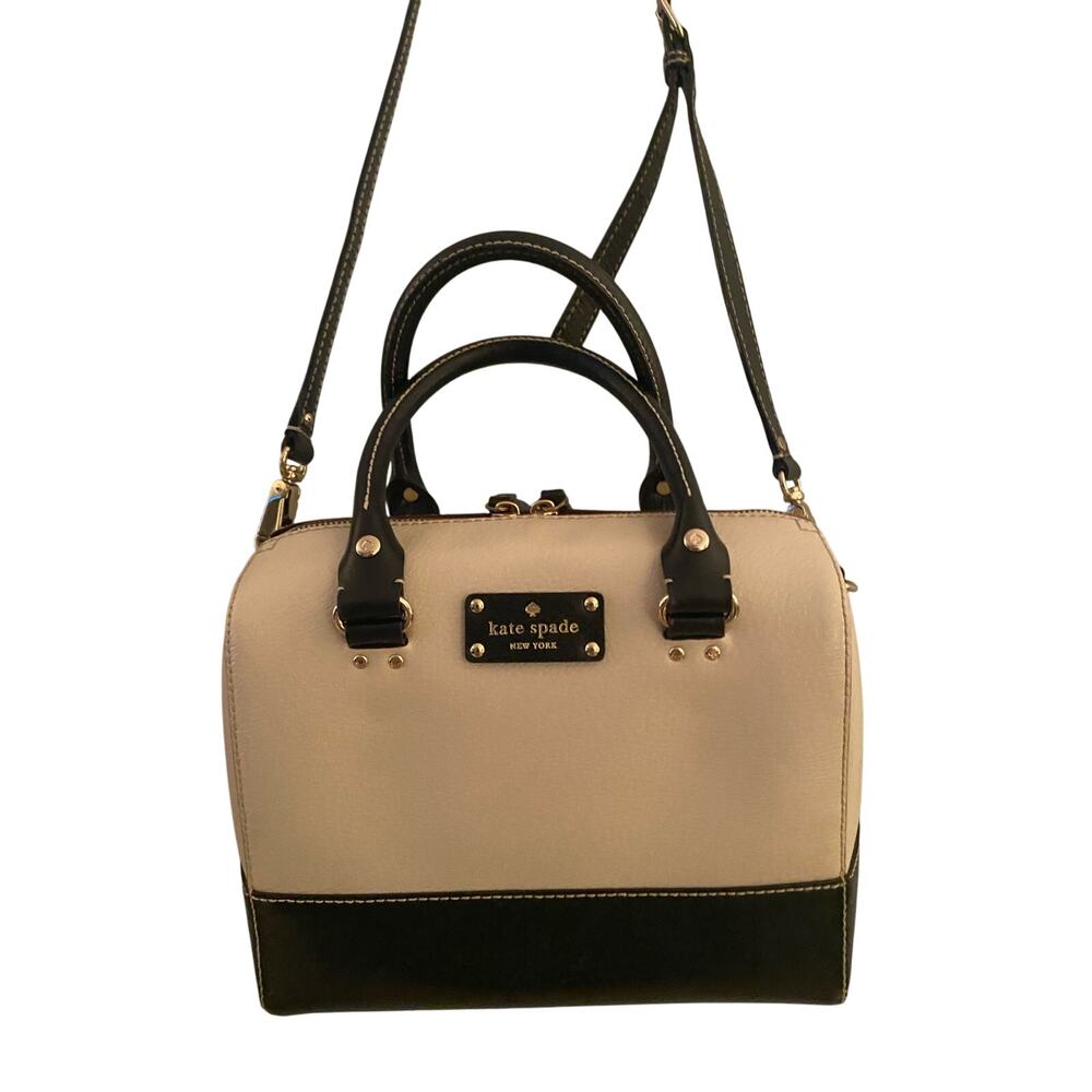 Kate Spade Black and White Kate Handbag with removable crossbody straps